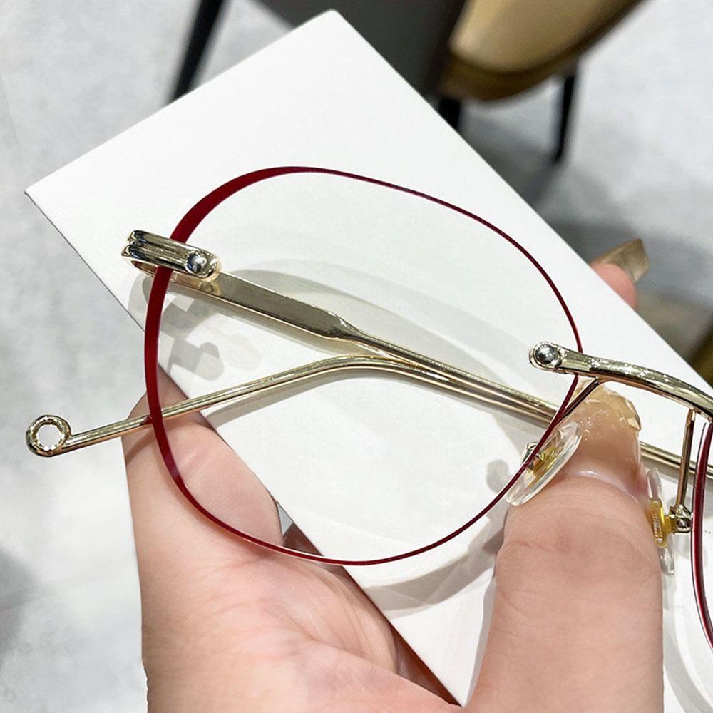 Lily Kacamata Baca Fashion Portable Pelindung Mata Vintage Ultra Ringan Frame