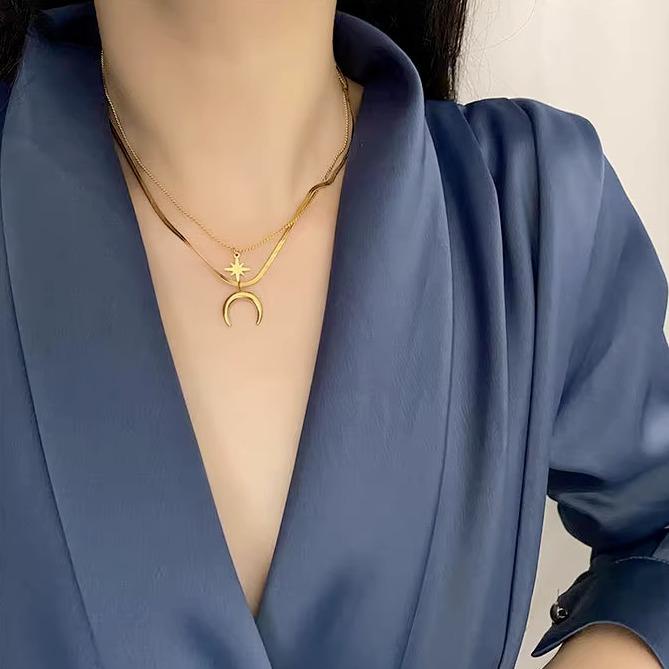 Kalung Multilayer Wanita Rantai Pipih Sabit 2 Layer Terpisah Aksesoris Fashion