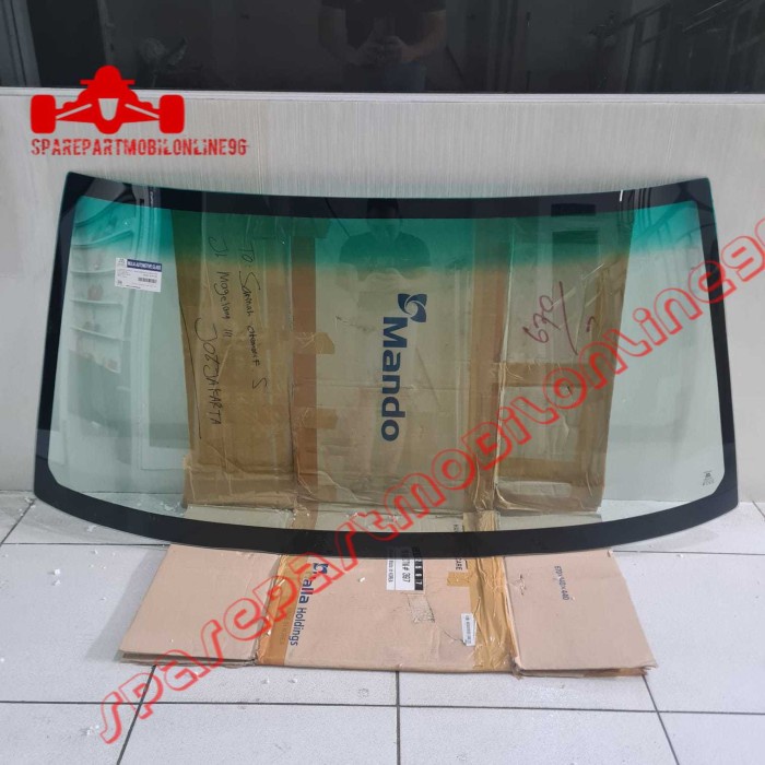 Kaca Depan Nissan Terrano Mulia