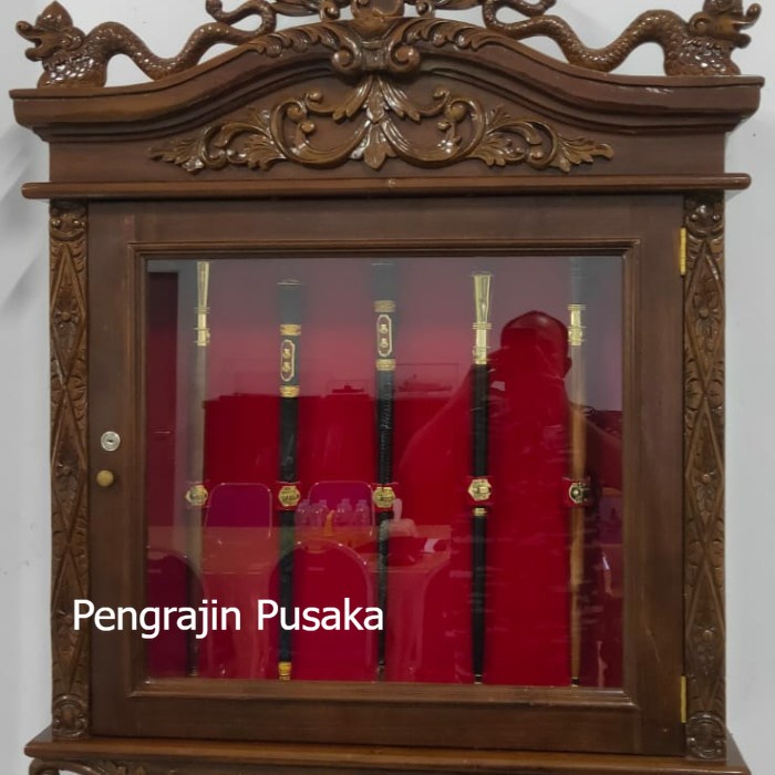 Lemari simpan , Almari keris , Tongkat komando Paling Murah PP31