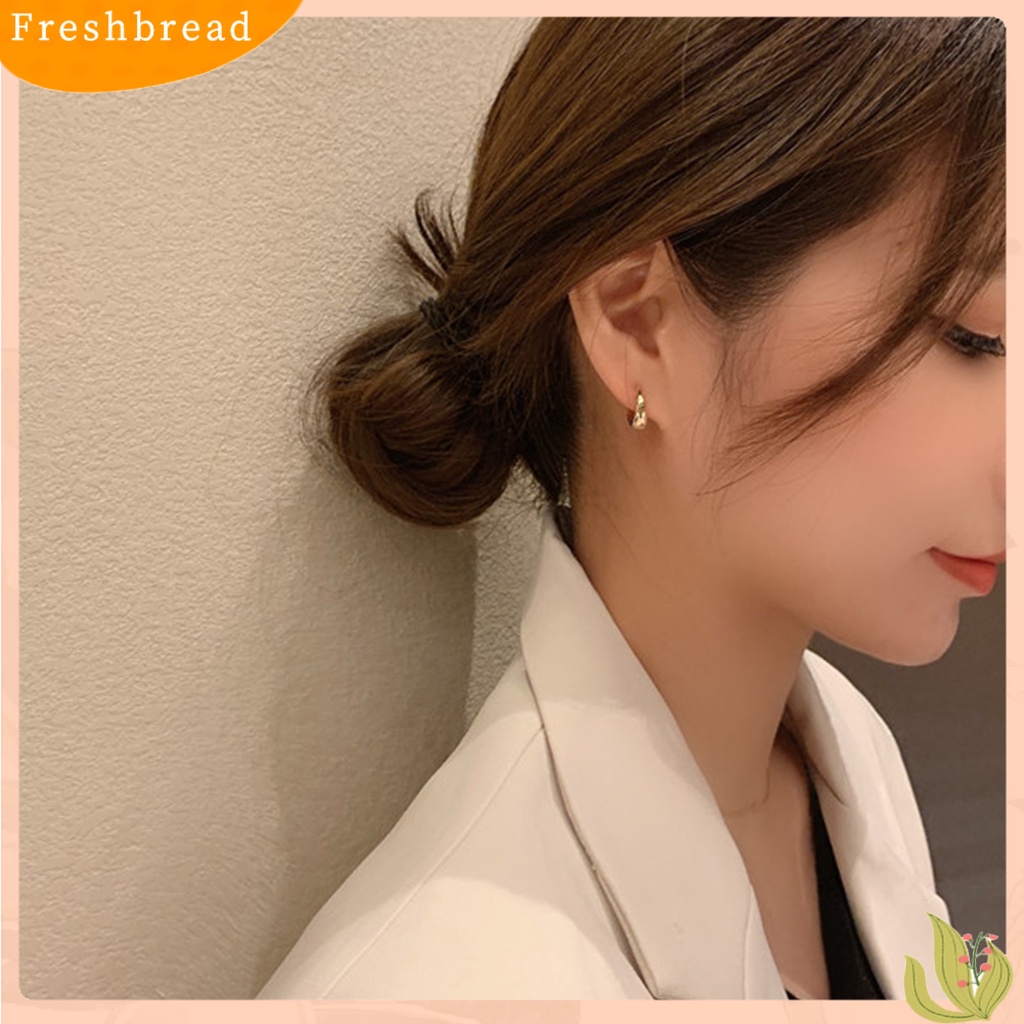 &lt; Freshbread &gt; 1pasang Anting Lingkaran Geometris Tindik Halus Kepribadian Electroplating Telinga Dekorasi Tebal Minimalis Tetesan Air Hoop Earrings Perhiasan Aksesori