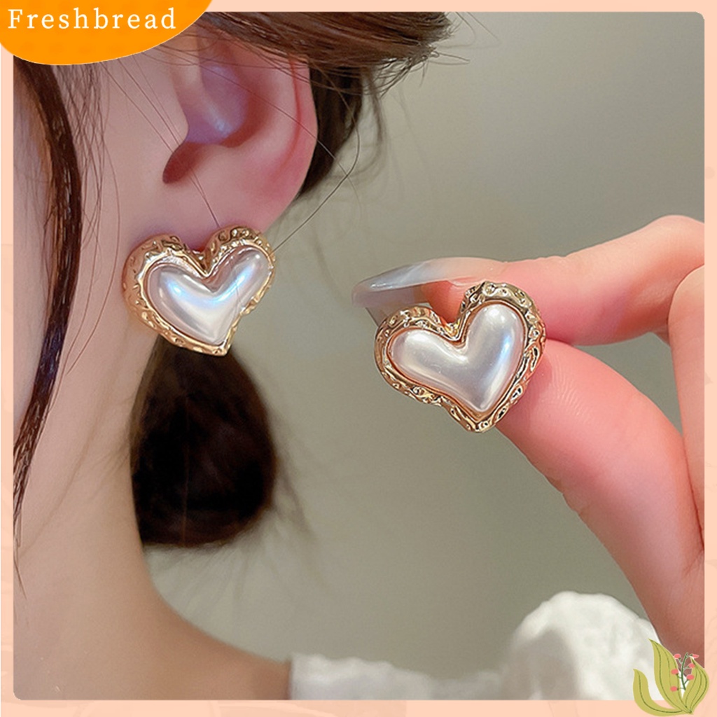 {In Stock} Women Ear Studs Gradient Heart-Berbentuk Cahaya Mewah Perak Wanita Kepribadian Fashion Faux Pearl Stud Earrings Pakaian Sehari-Hari