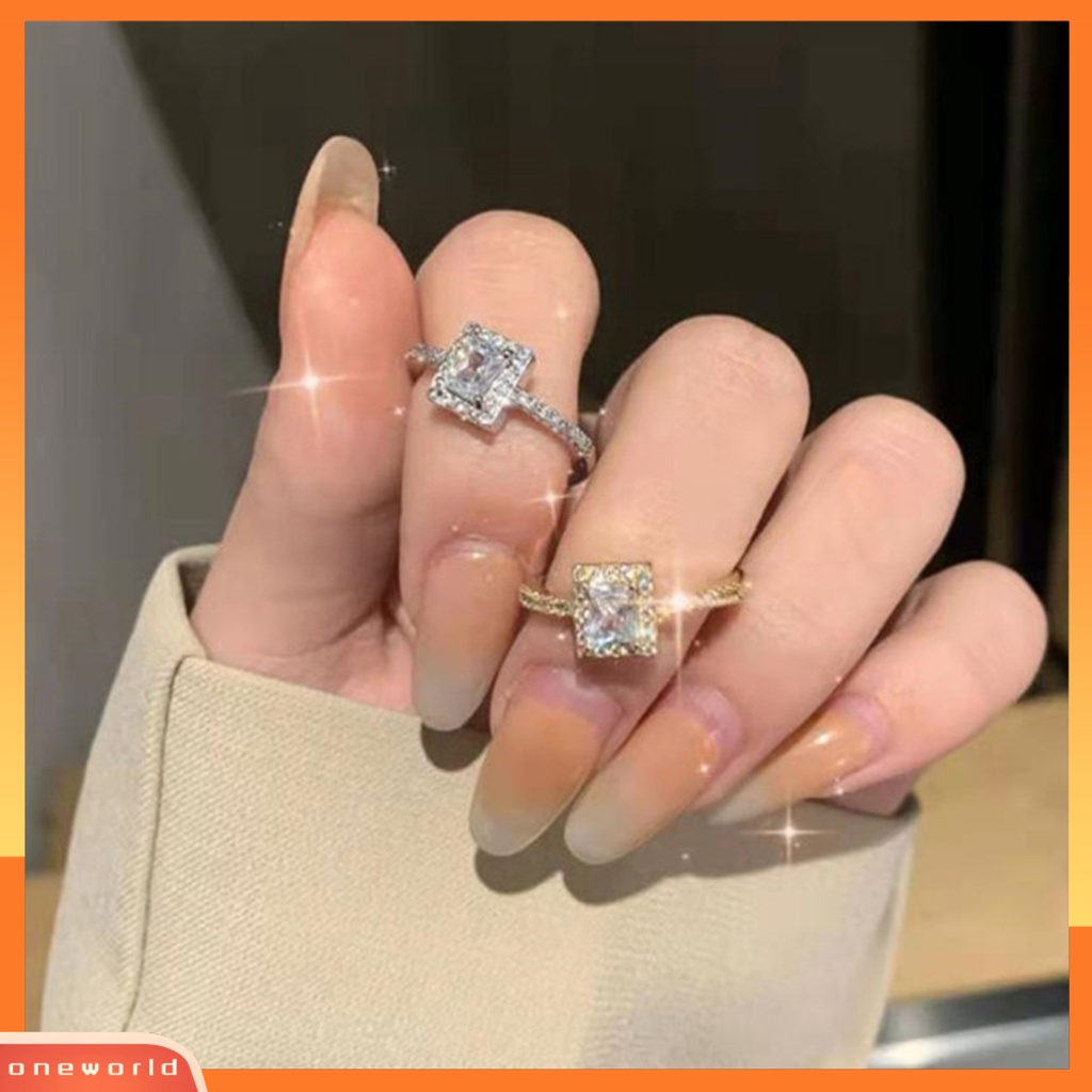 [EONE] Wanita Cincin Shiny Mewah Open Mouth Eye-catching Semua Pertandingan Hadiah Perhiasan Bentuk Persegi Berlian Imitasi Hias Wanita Ladies Finger Ring Untuk Pakaian Sehari-Hari