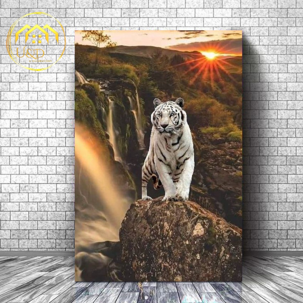 POSTER KAYU MACAN PUTIH - POSTER MACAN PUTIH - POSTER HEWAN - DEKORASI RUMAH - UKURAN 20X30 CM - WAL
