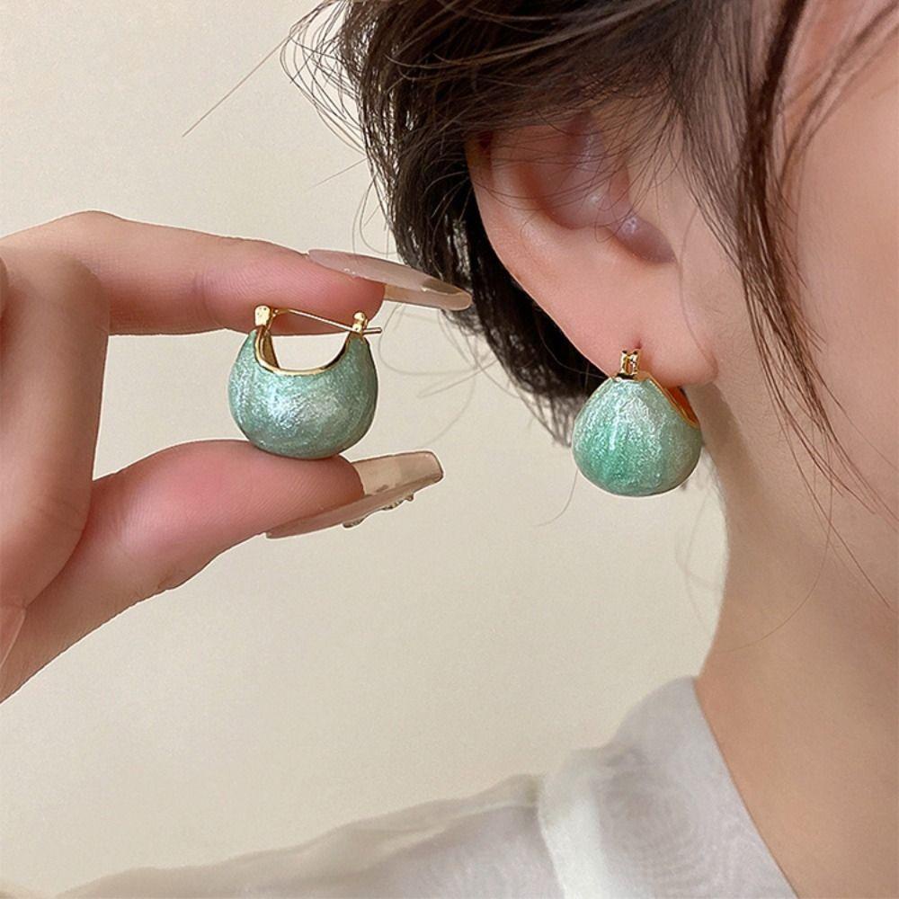 Mxbeauty Anting Wanita Kepribadian Retro Desain Fashion Manik Bulat Temperamen Lady Enamel Ear Buckle