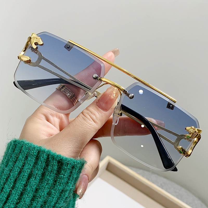 Fashion Square Aesthetic Shades Sunglasses Untuk Wanita/Men Metal Frame Sunglasses Eyewear