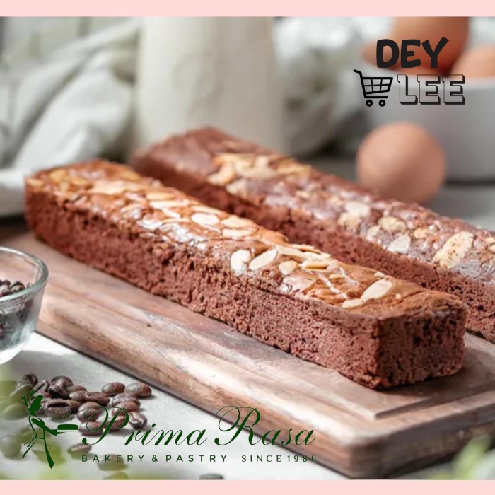 

PRIMARASA Brownies Panggang Almond Long Oleh-Oleh Bandung