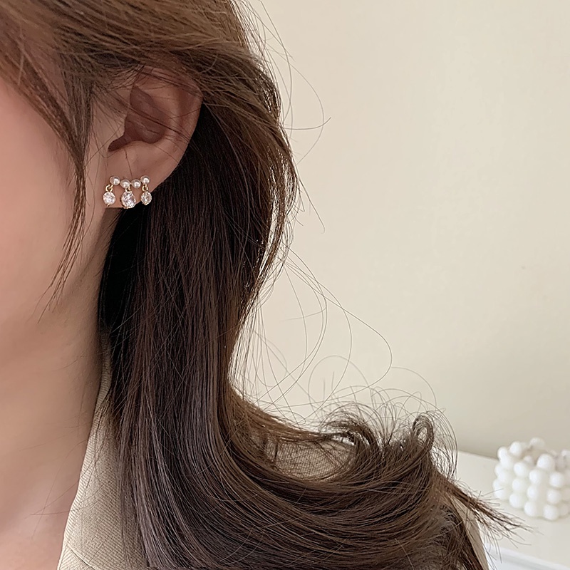 Anting Mutiara Desain Niche Temperamen High-End Rumbai Berlian Imitasi Prancis