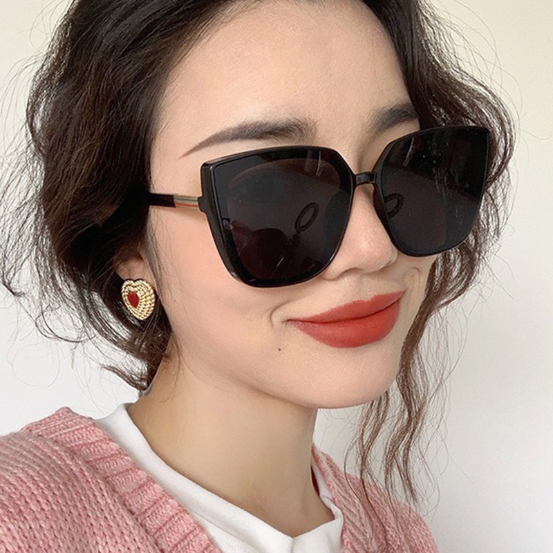 ZAYKA==Sunglasses Wanita Terbaru Kacamata Fashion Oversize Bentuk Cat Eye Desain Elegan