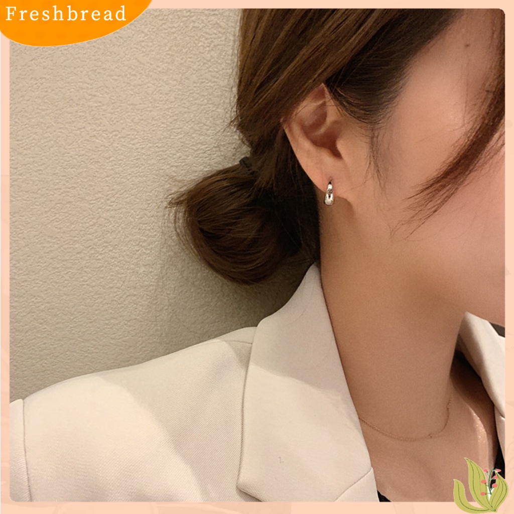 &lt; Freshbread &gt; 1pasang Anting Lingkaran Geometris Tindik Halus Kepribadian Electroplating Telinga Dekorasi Tebal Minimalis Tetesan Air Hoop Earrings Perhiasan Aksesori