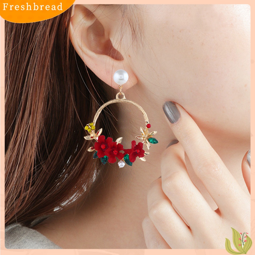 &lt; Freshbread &gt; 1pasang Drop Earrings Bulat Lingkaran Temperamen Berlian Imitasi Mengkilap Hias Mutiara Imitasi Hias Hadiah Wanita Lucu Bunga Liontin Stud Earrings Perhiasan Untuk Pakaian Sehari-Hari