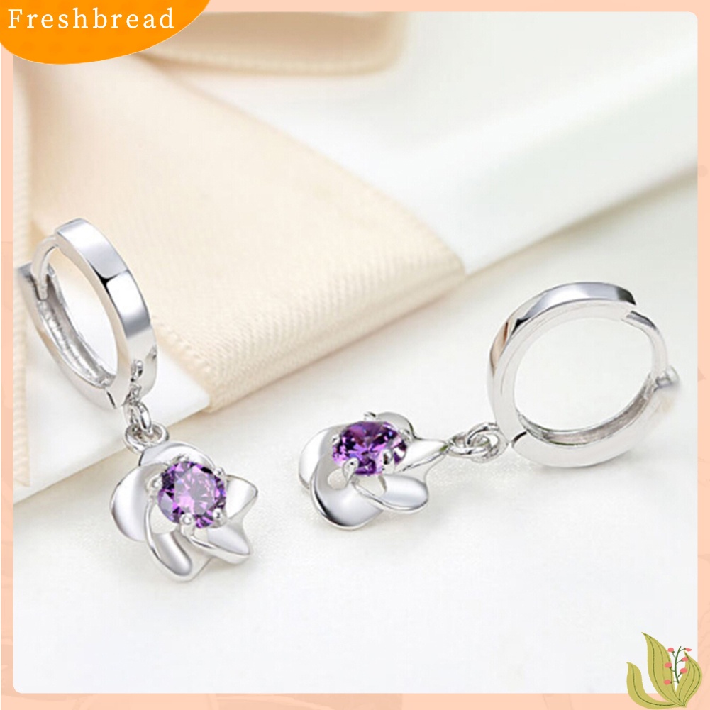 &lt; Freshbread &gt; Fashion Wanita Plum Blossom Bentuk Menjuntai Berlian Imitasi Leaverback Earrings Jewelry