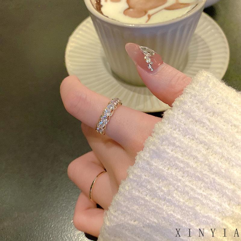 （2PCS）2023 Gaya Baru Korea Cincin Berlian Wanita Desain Fashion Pribadi Canggih Ringan Mewah Pembukaan Cincin Yang Dapat Disesuaikan