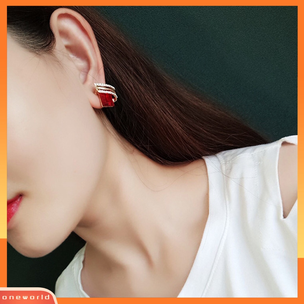 [ONE] 1pasang Ear Studs Rhinestone Geometric Electroplating Luxury High Gloss Ear Decoration Jewelry Faux Crystal Engagement Earrings Hadiah Anniversary