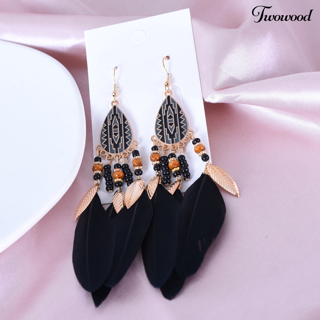 Twowood 1pasang Anting Kait Gaya Etnik Tetesan Air Liontin Manik-Manik Kepribadian Eye-catching Dekorasi Hypoallergenic Buatan Bulu Vintage Menjuntai Anting-Anting Perhiasan Aksesori