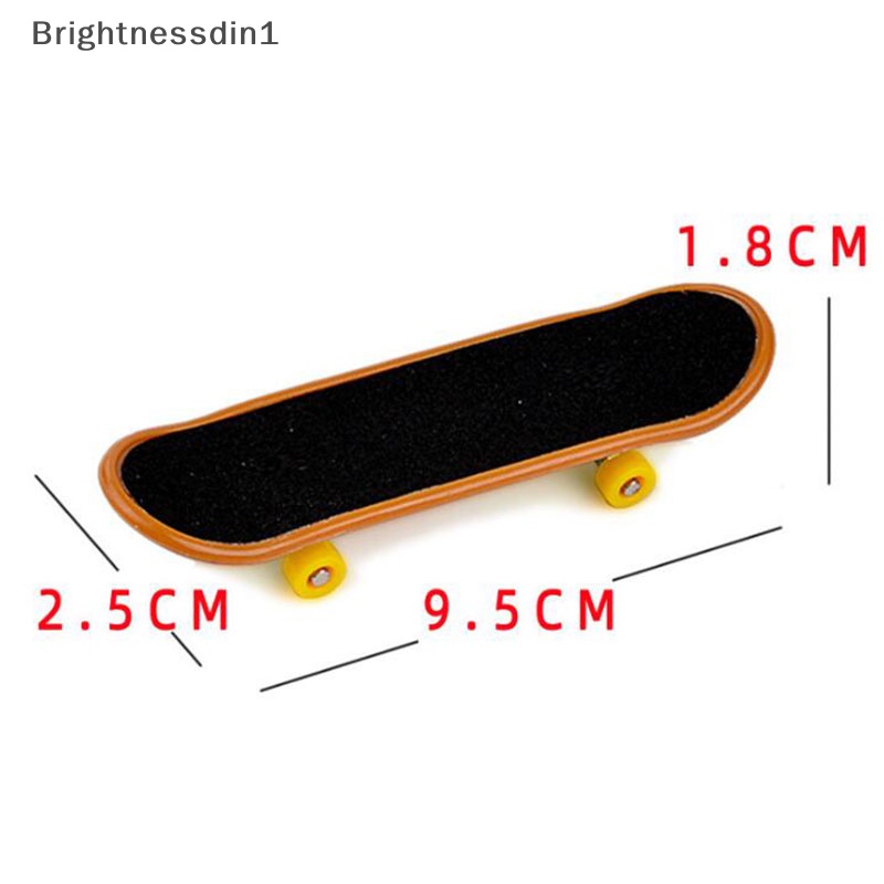 [Brightnessdin1] 1pc Cute Kids Anak Mini Fingerboard Skate Kost Hadiah Pesta Mainan Butik Acak