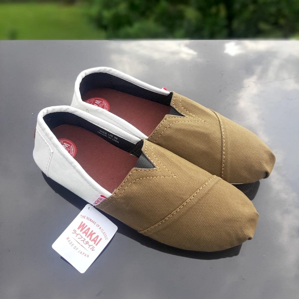 Sepatu WAKAI Wanita Slip On - Premium Sol Full Karet Lentur Anti Slip - WKW-3640