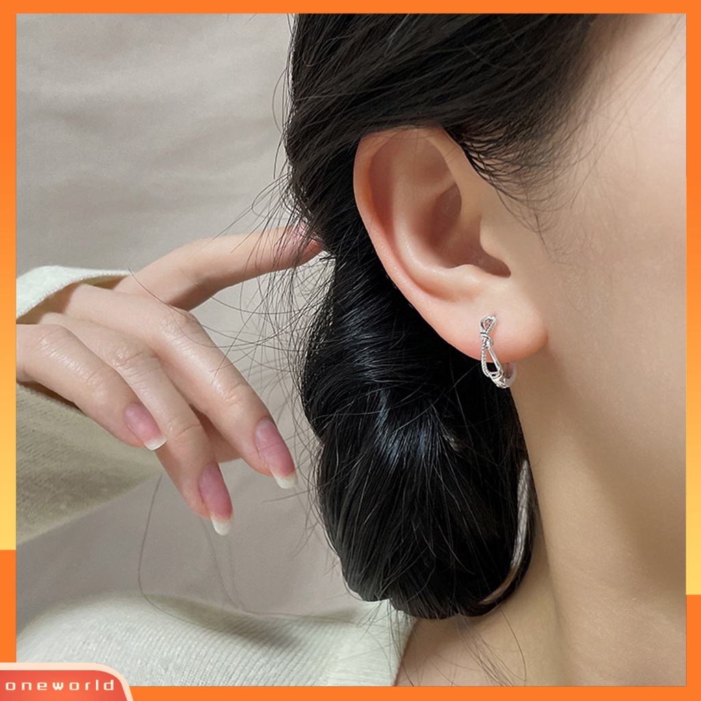 [WOD] 1pc Anting Hoop Temperamen Elegan Dipoles Hypoallergenic High-gloss Fashion Perhiasan Tembaga Memutar Simpul Wanita Huggie Earring Untuk Pacaran