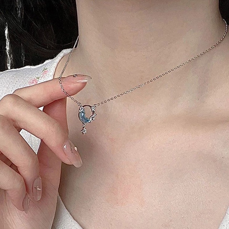 Mornin Kalung Liontin Bulan Berongga Fashion Korea Rantai Warna Silver Untuk Wanita Pernikahan Perhiasan Aesthetic id