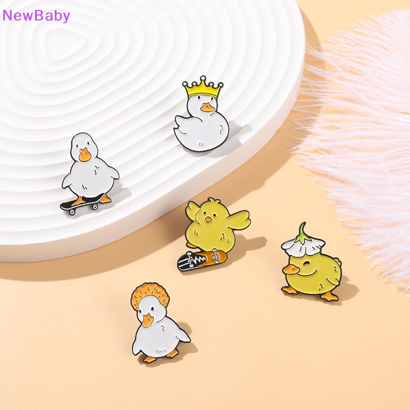 Newbaby Lovely Animal Enamel Pin Custom Nakal Skate Angsa Bebek Ayam Bros ID