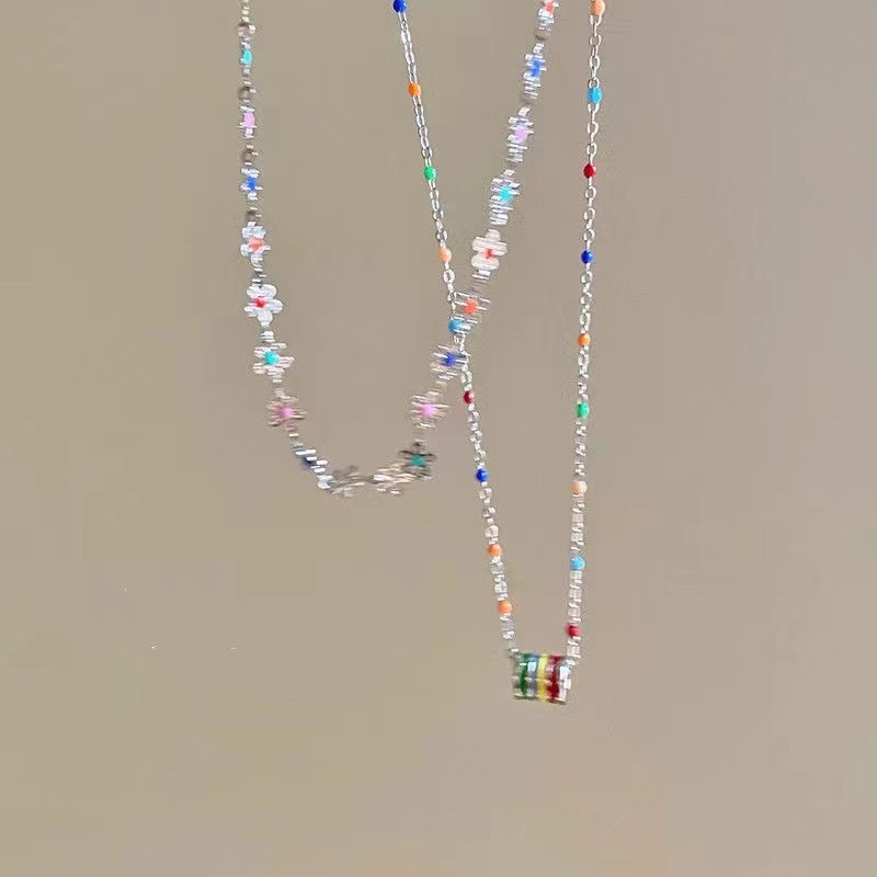 Warna Baru Manik-Manik Bunga Kecil Kalung Perempuan Musim Panas Berkelas Klavikula Rantai All-Match Kalung Pacar