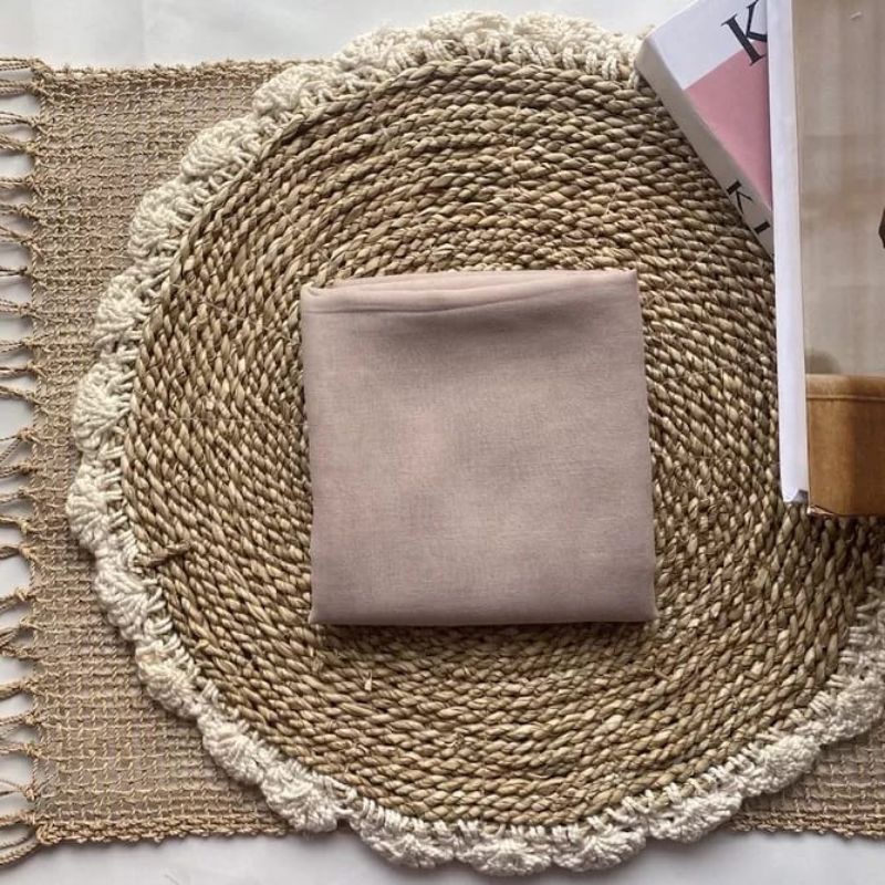 hijab segiempat paris jadul size 110x110segiempat paris legend warna ivory