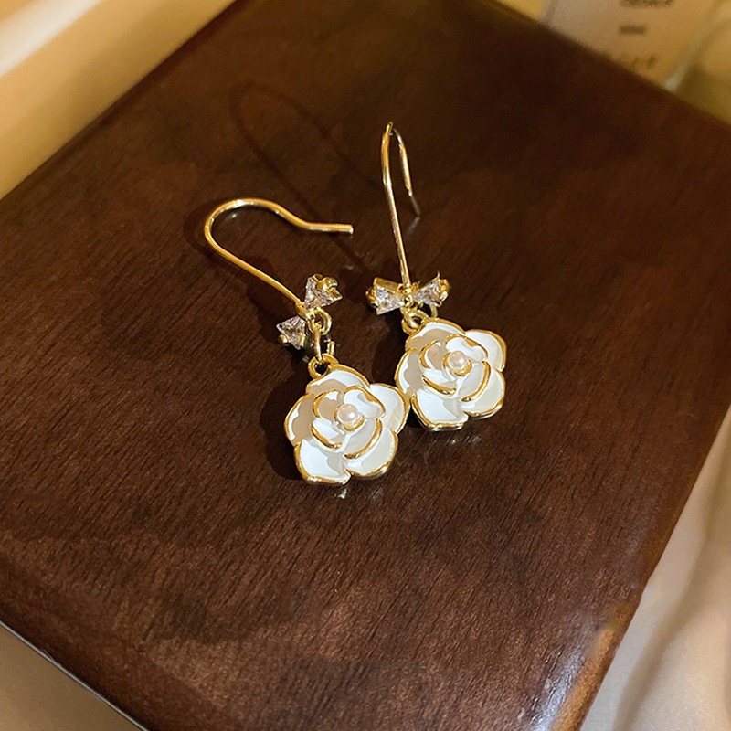 Anting Camelia Kait Telinga Busur Kecil Dan Indah2023Dekorasi Telinga Lembut Wanita Baru