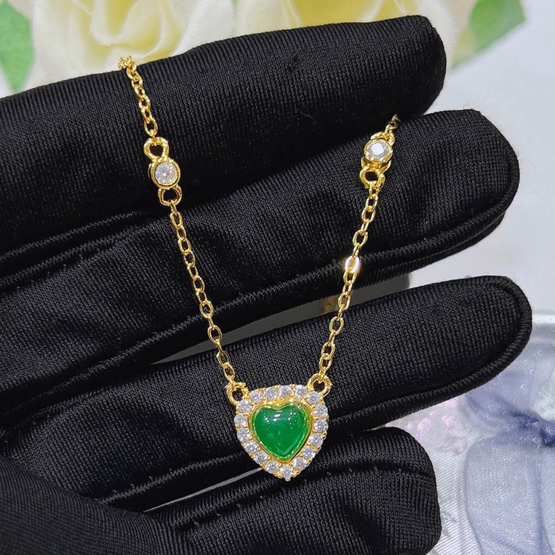 Goldkingdom Fashion Perhiasan Aksesoris Ready Stock Cahaya Desain Mewah Rasa Nenek Kecil Berlian Hijau Berlapis Emas Indah Cinta Kalung Vintage Hijau Kalsedon Akik