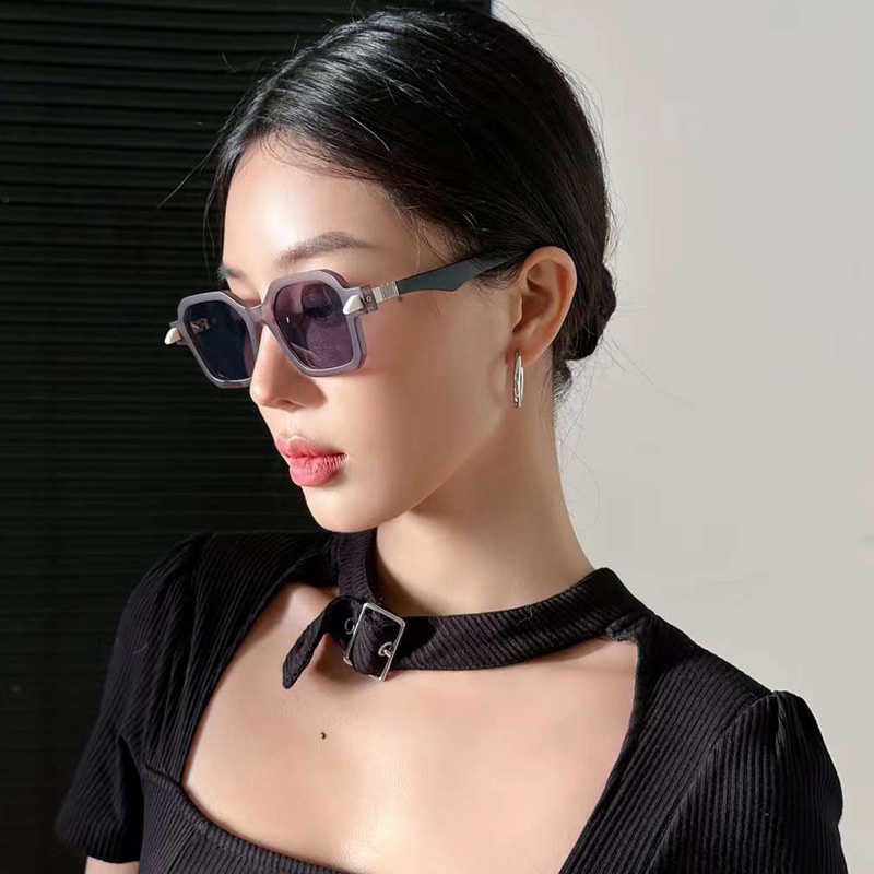 (YUZHU) Kacamata Hitam Poligonal Warna-Warni Mode Baru Untuk Pria Cyberpunk Bingkai Persegi Kacamata Anti Radiasi Untuk Wanita