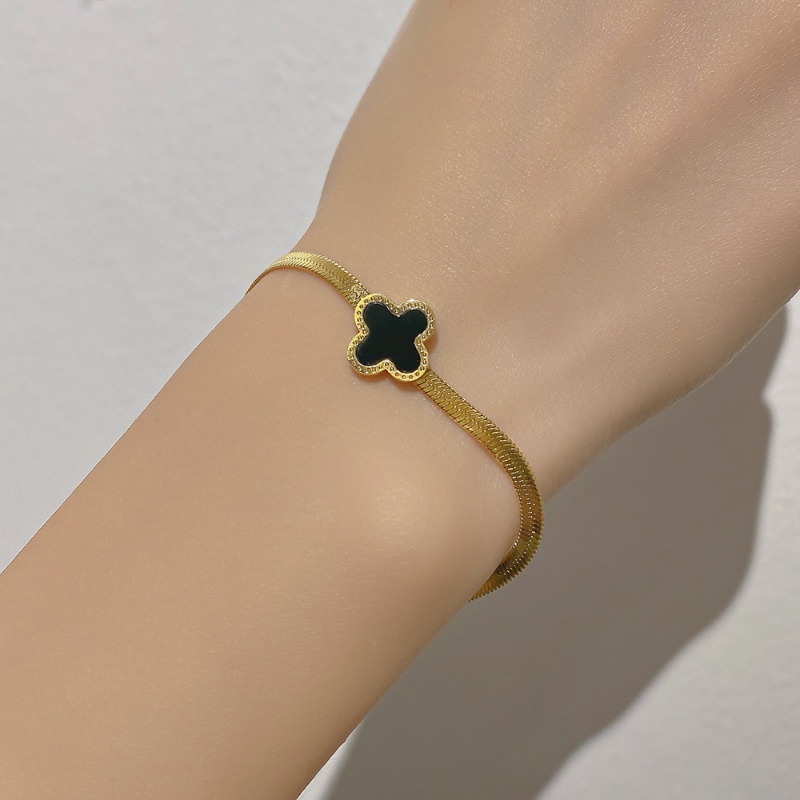 Four-leaf Clover Titanium Steel Gelang Perempuan 18 K Gold Plating Four-Leaf Clover Kalung Aksesoris Wanita Hadiah