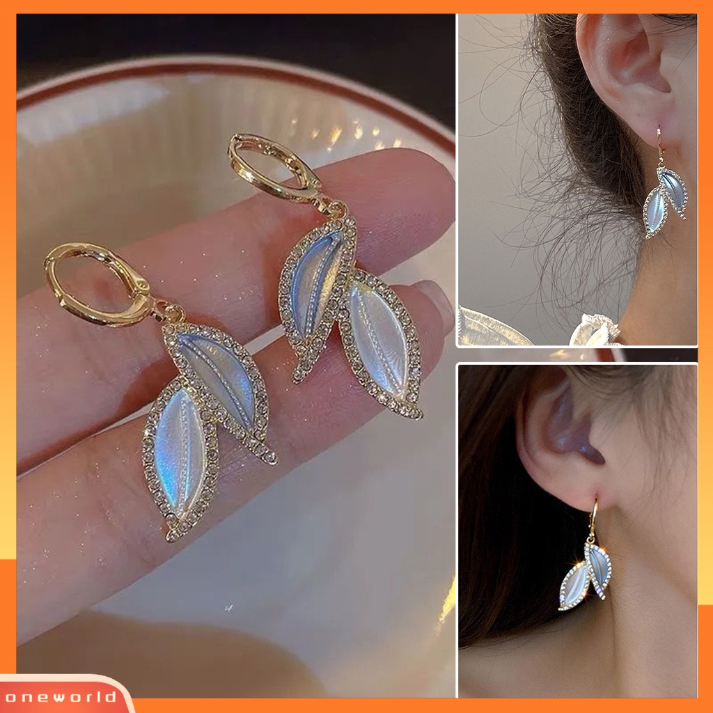 [ONE] 1pasang Menjuntai Anting Tetesan Minyak Electroplating Mewah Emas Berkilau Berlian Imitasi Daun Ganda Wanita Anting-Anting Perhiasan Fashion