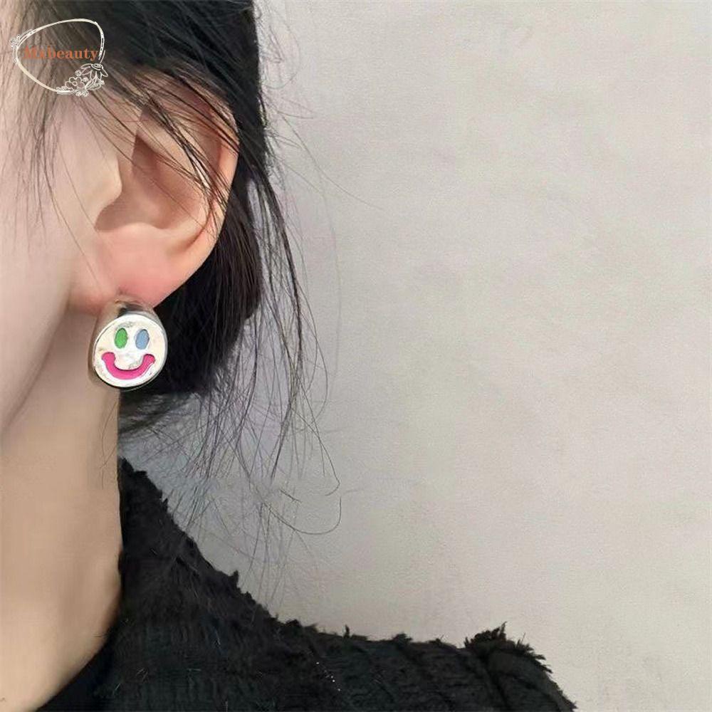 Mxbeauty Anting Wanita Trendi Keren Desain Niche Sederhana Wajah Senyum Lapis Emas Bentuk C Alloy Gaya Korea Earrings