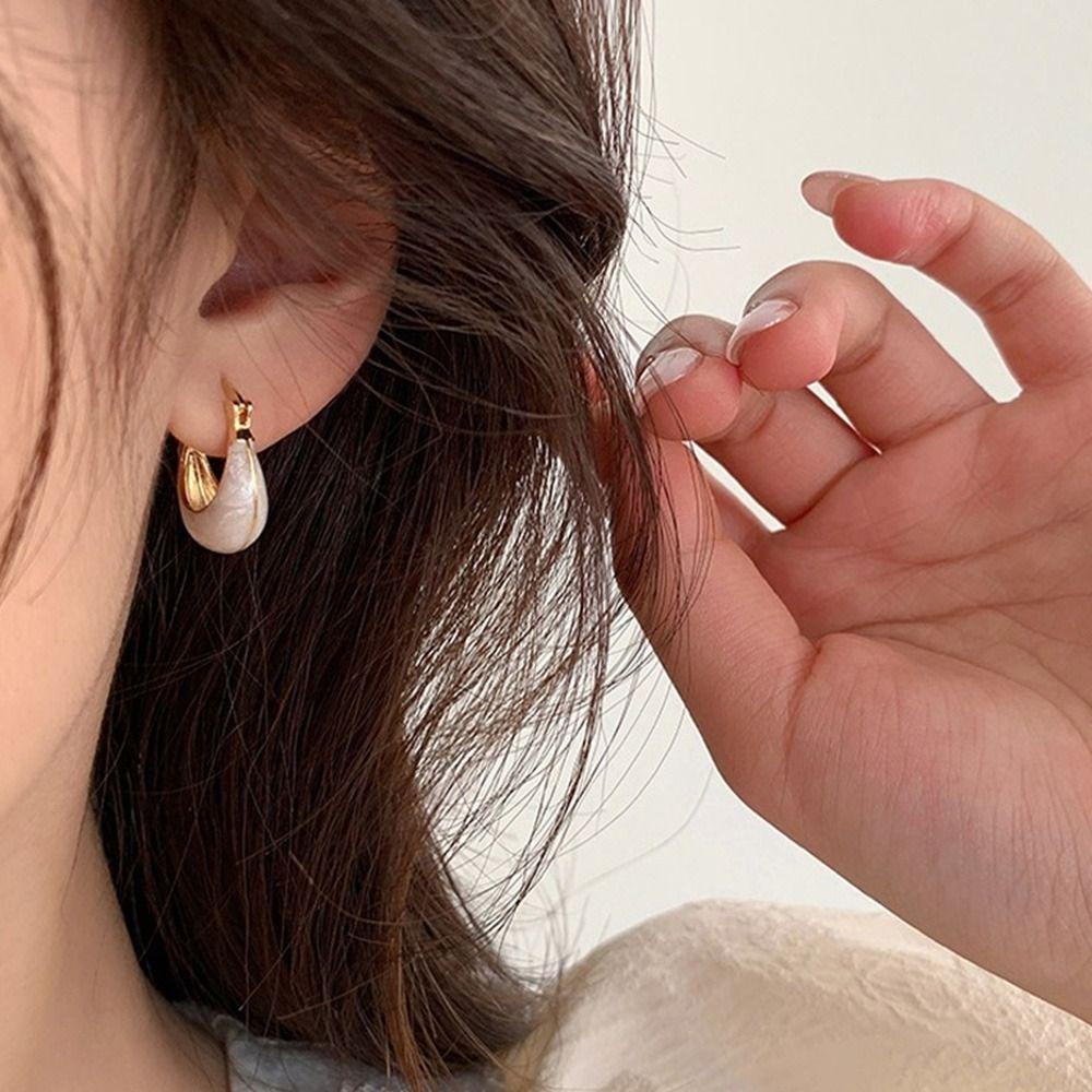 Mxbeauty Anting Tusuk Love Anti Alergi Perhiasan Cewek Elegan Fashion Menjatuhkan Minyak Paduan Anting Vintage