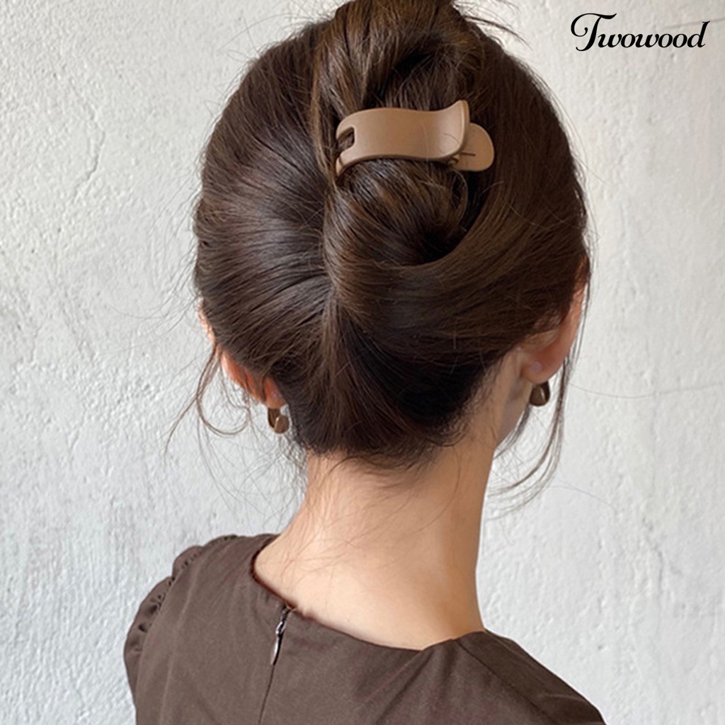 Twowood Wanita Klip Rambut Warna Solid Mudah Dioperasikan Cakar Kuat Anti-slip Silang Hiasan Rambut Hiasan Kepala Menggores Rambut Hair Gripper Aksesoris Rambut