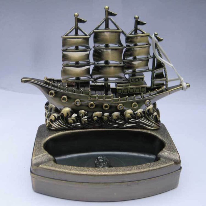 asbak korek api karakter - kapal