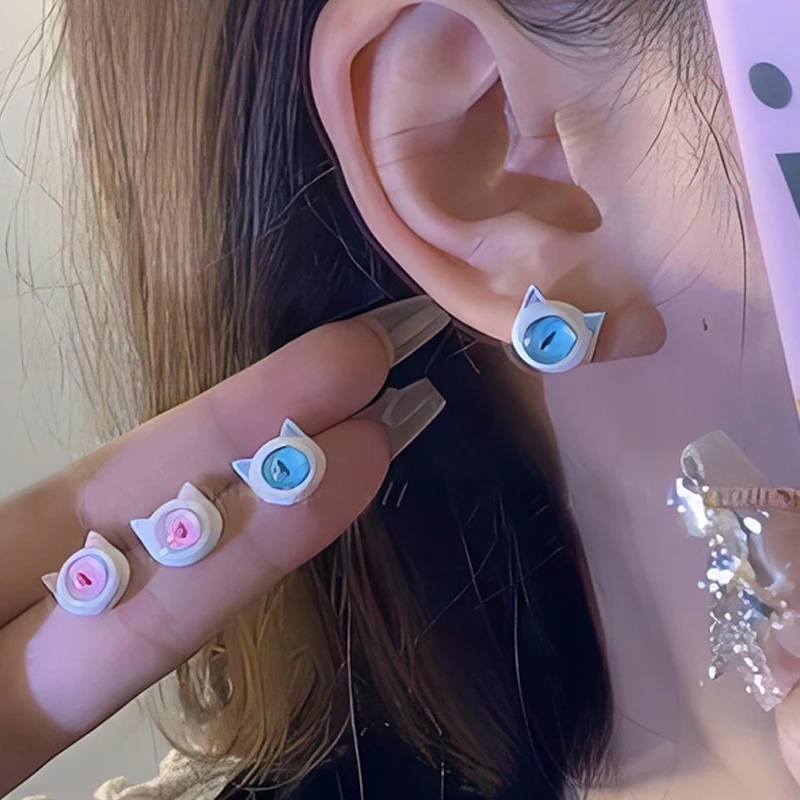 Korea INS Wanita Bermata Satu Monster Kecil Pejantan Anting Sederhana Lucu Kucing Monster Stud Earrings Pesta Anak Y2k Pengantin Pernikahan Wanita Gadis Stud Earring Anime Perhiasan Anak Menyenangkan