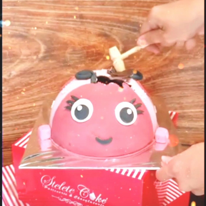 

Pinata Cake Lagi Viral