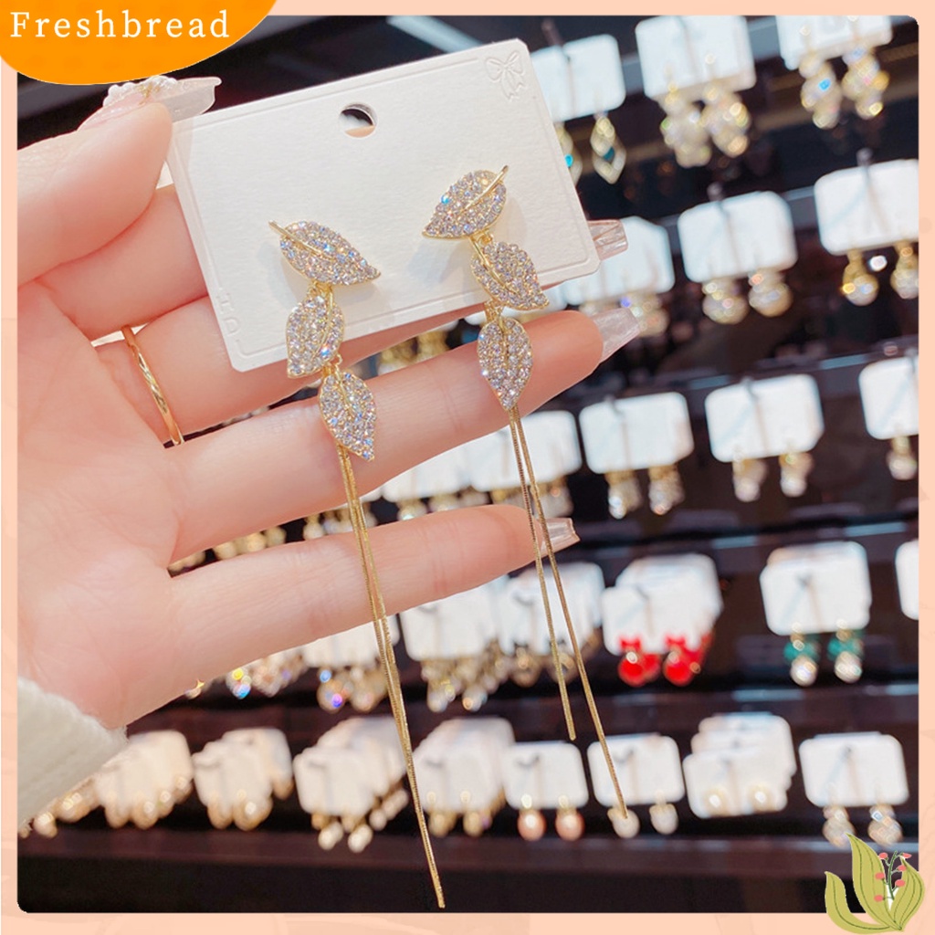 &lt; Freshbread &gt; 1pasang Anting Drop Rumbai Daun Bahan Alloy Kilau Terang Anting Panjang Untuk Pesta Cocktail