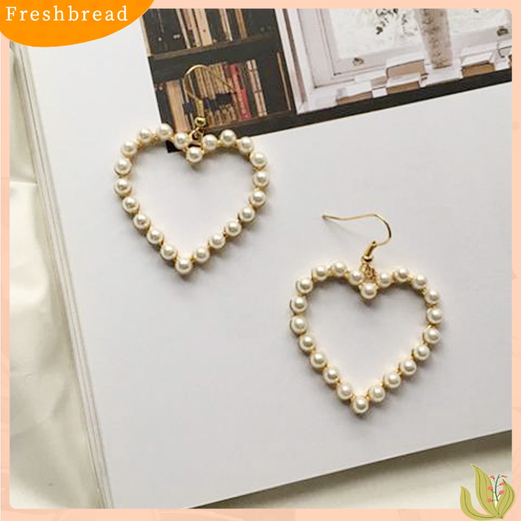 &lt; Freshbread &gt; 1pasang Anting Kait Bentuk Hati Liontin Mutiara Imitasi Perhiasan Berongga Keluar Indah Menjuntai Anting Untuk Pacaran