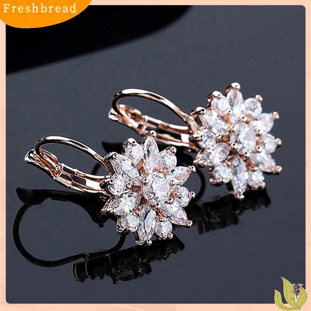 &lt; Freshbread &gt; Wanita Mewah Batu Zirkon Pola Bunga Ear Studs Earrings Perhiasan Hadiah