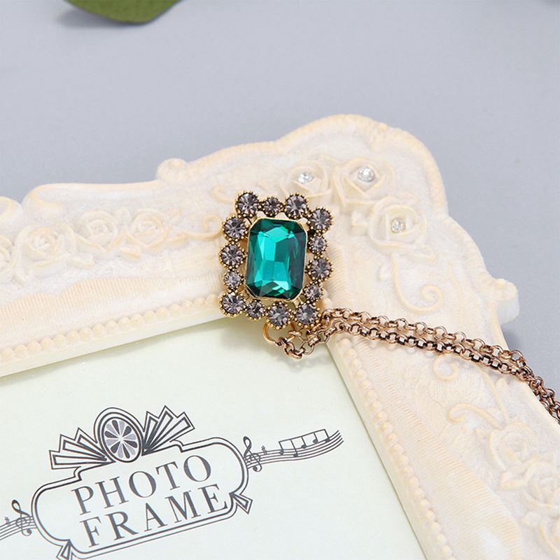 Wanita Vintage Baroque Emerald Berlian Imitasi Istana Rantai Bros Lencana Klasik Retro Perhiasan Kristal Lady Pesta Pin Korsase