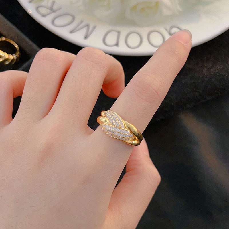 Perhiasan Desain Vintage Medieval Cincin Berwarna Mengkilap Gaya Perancis Retro Cincin Cocktail Perjamuan Lapis Emas Untuk Wanita