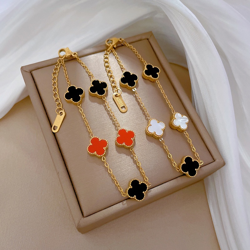 Gelang tangan clover lima warna