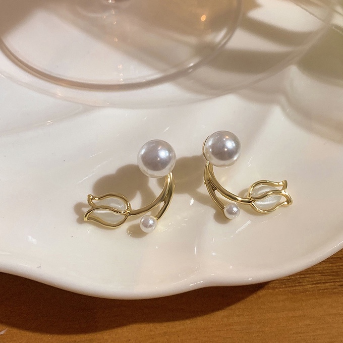 Ay (CN) Anting Bunga Tulip Anting Tusuk Mutiara Emas Elegan Untuk Aksesoris Perhiasan Wanita