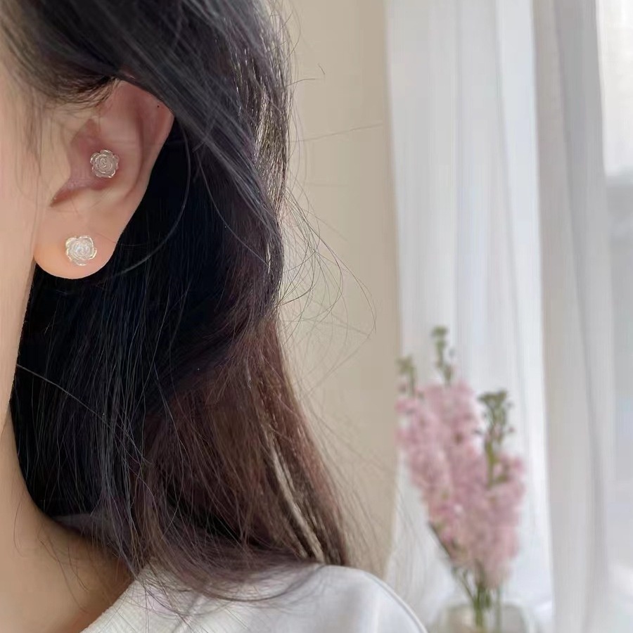 Anting Mutiara Tulip Musim Semi Dan Musim Panas Set Tiga Potong2023Pasangan Baru Anting Kecil Dan Indah Perempuan Wanita