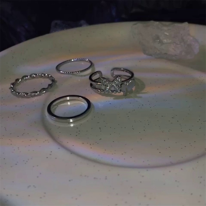 4pcs/set Kupu-Kupu Logam Punk Cincin Untuk Wanita Gadis Pesta Perhiasan Hadiah Aksesoris Fashion Gesper Perempuan Jari Telunjuk Cincin