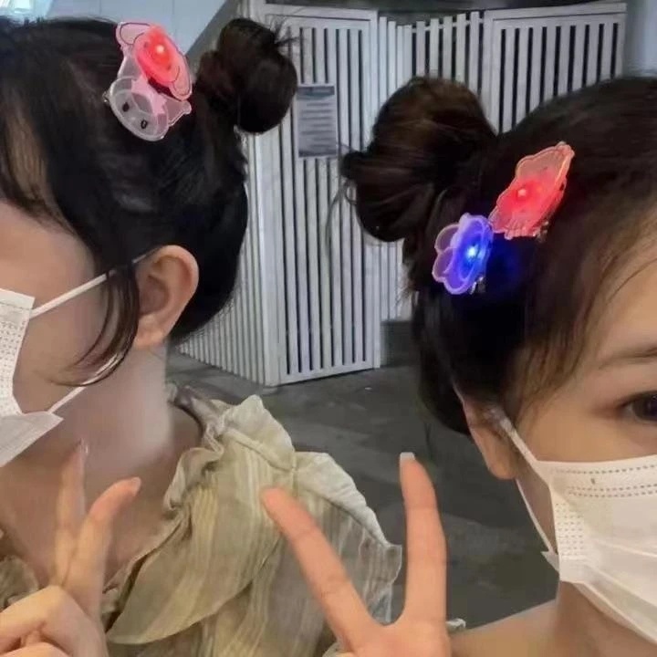 Kartun Anime Bercahaya Mulut Bebek Klip Hair Clip/Sanrio Glowing Jepit Rambut Gadis Hiasan Kepala/Kawaii Hello Kitty BB Klip Aksesoris Rambut/Anak Manis Hairgrip Hadiah/