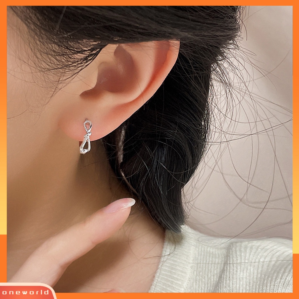 [WOD] 1pc Anting Hoop Temperamen Elegan Dipoles Hypoallergenic High-gloss Fashion Perhiasan Tembaga Memutar Simpul Wanita Huggie Earring Untuk Pacaran