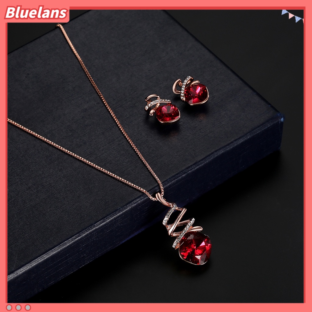 [BLS] 1set Wanita Kalung Geometris Cubic Zirconia Memutar Elegan Merah Persegi Berlian Imitasi Bertatahkan Stud Earrings Kit Fashion Perhiasan