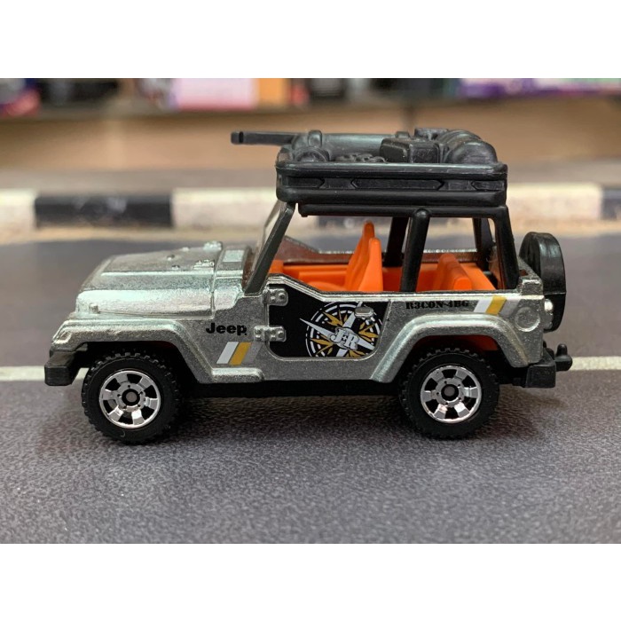 Matchbox Jeep Wrangler Jungle Recon Silver Loose Pack